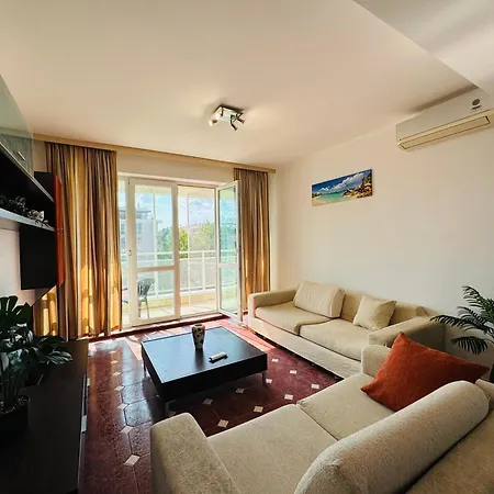Sunny House 301 Two Bedroom Apartment Slantschew brjag