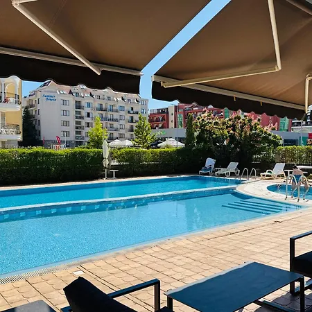Sunny House 301 Two Bedroom Apartment *